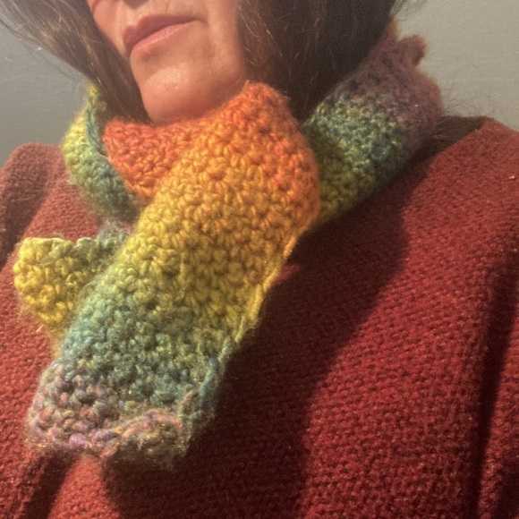Hand crochet wool rainbow scarf - Picture 6 of 6
